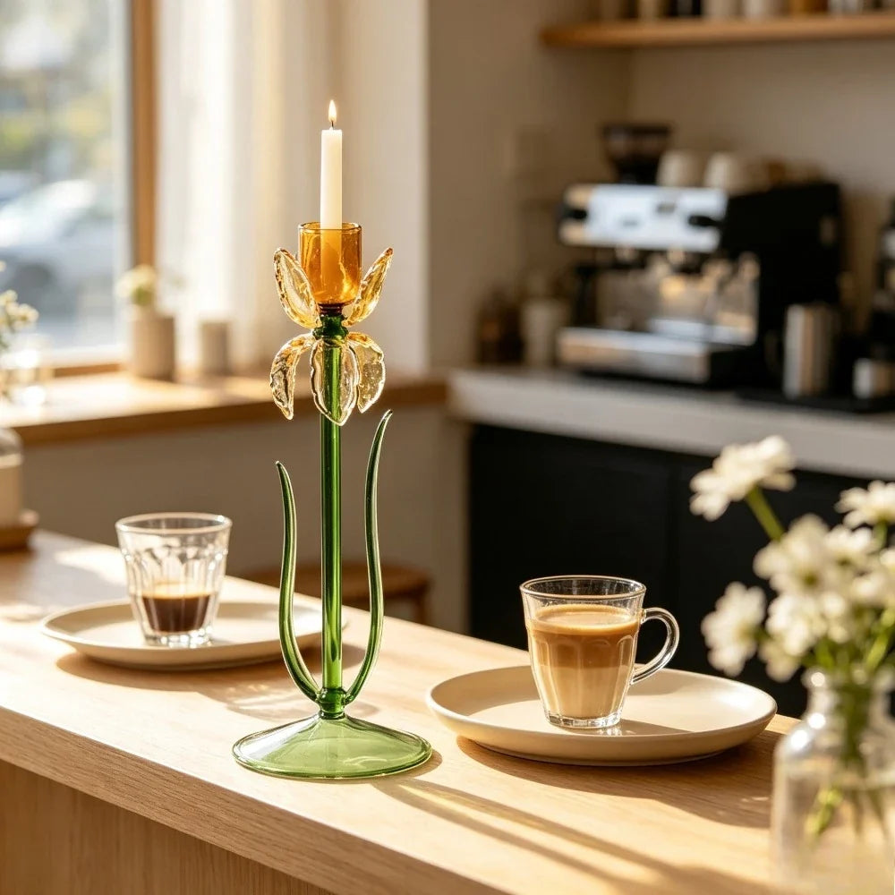 Blumenförmiger Glas-Kerzenhalter für Stabkerzen - Scheinraum.de