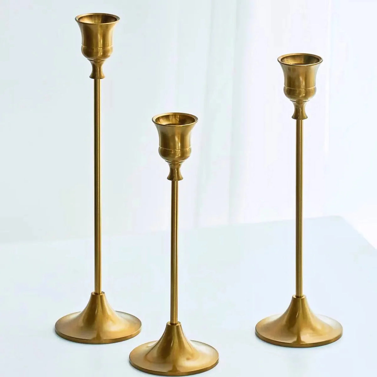 Silbernes Kerzenhalter-Set mit 3 Kerzenständern - Scheinraum.de