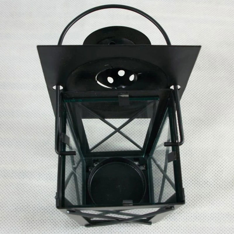 Retro-Windlicht aus Metall in Schwarz und Weiß - Scheinraum.de