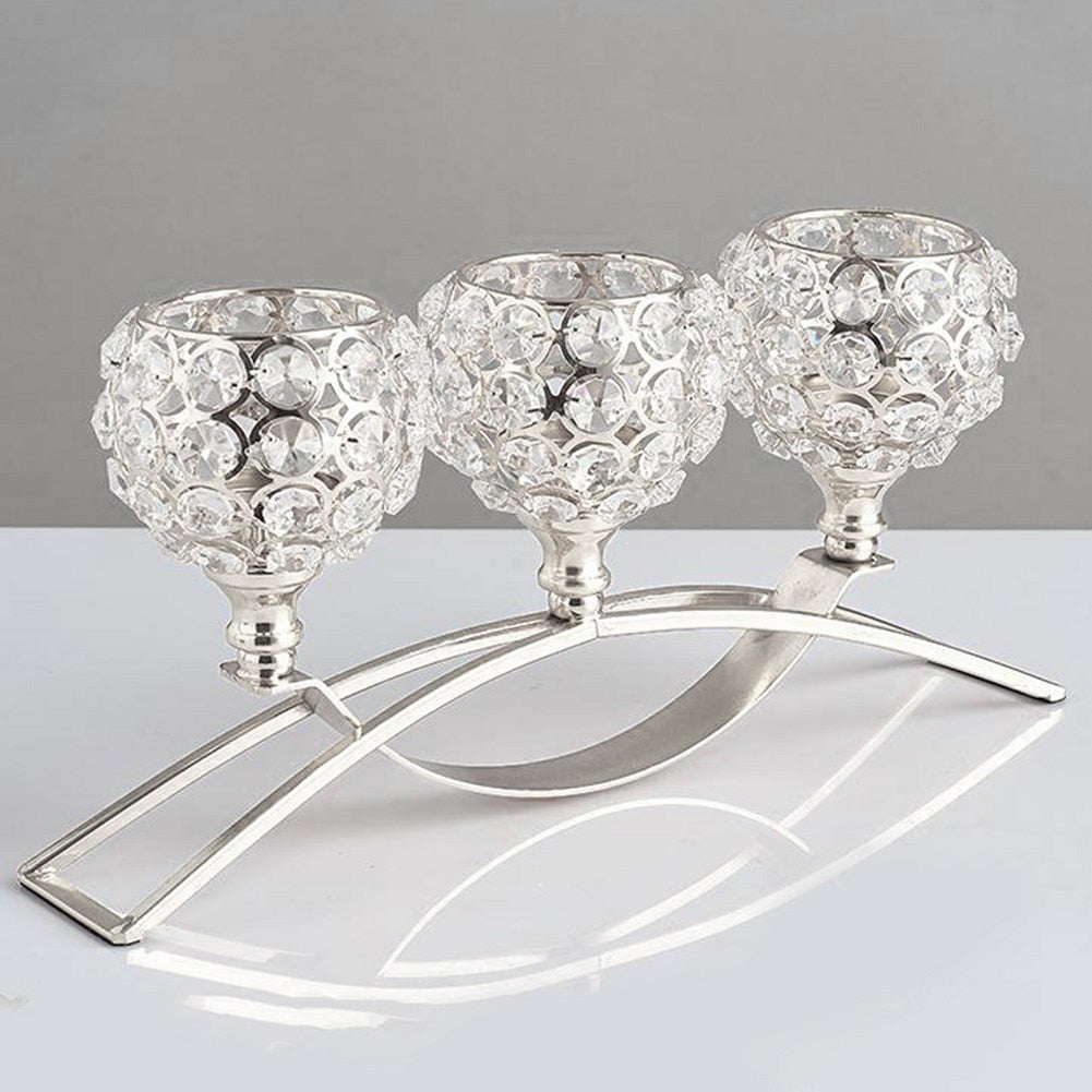 Eleganter Kerzenleuchter aus Metall mit drei Kristallschalen - Scheinraum.de