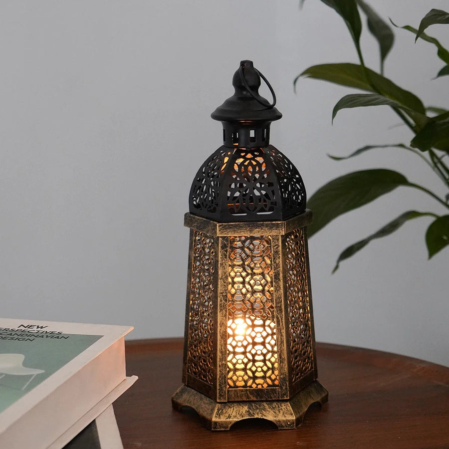 Rustikale Vintage-Windlaterne aus Metall im Nordic-Stil - Scheinraum.de